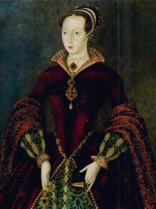 V L