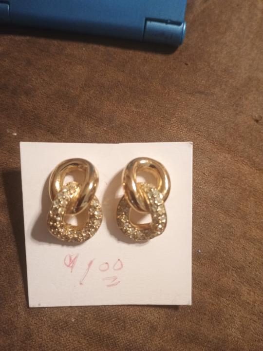 Bought a classic looking piece of jewelry 1.00