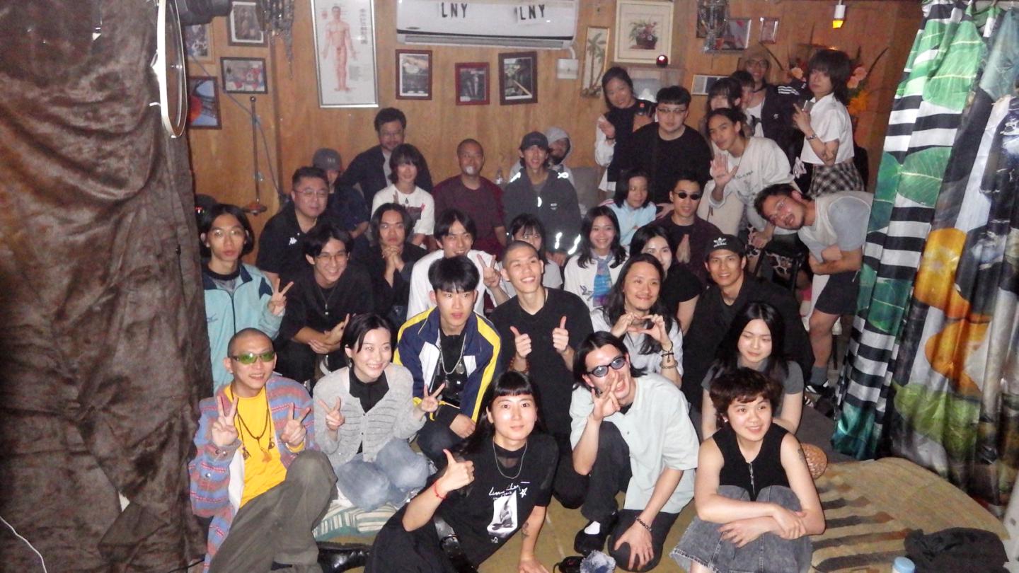 LINE_ALBUM_411_copy.jpg
