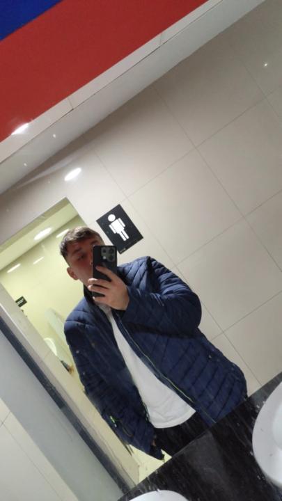 Yhosthin Benaute