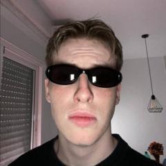 Dennis From HustleAdvisor