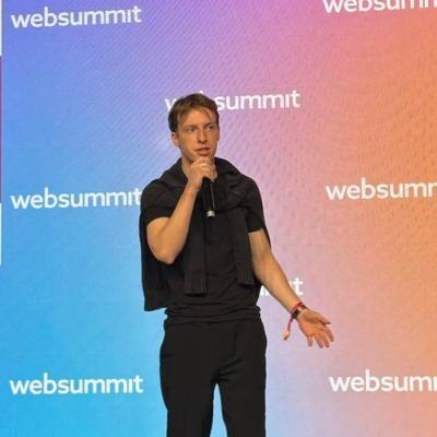 Dennis From HustleAdvisor