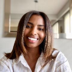Mona Takroni